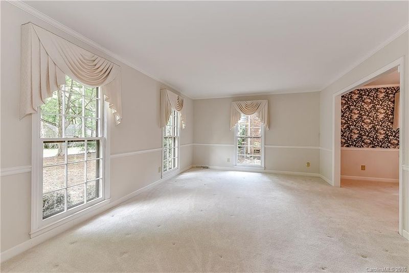 9018 Deerpark Ln, Charlotte, NC 28277