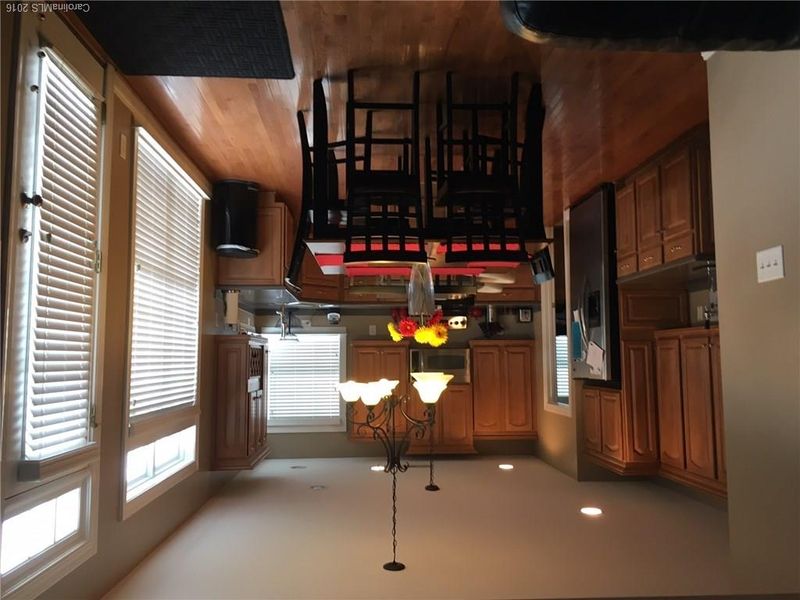 5326 Poplar Knoll Dr, Matthews, NC 28105