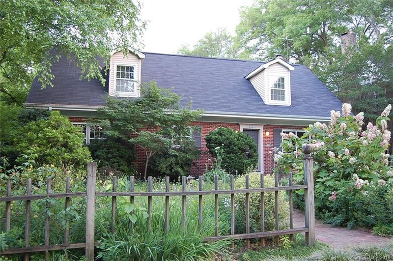 3034 Hampton Ave, Charlotte, NC 28207