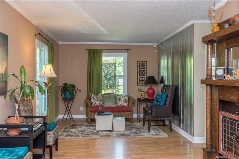 805 E 16th St, Charlotte, NC 28205
