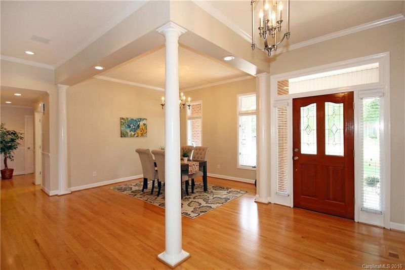236 Thistle Ln, Statesville, NC 28625
