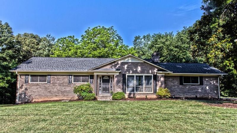 119 Shadow Ln, Charlotte, NC 28214