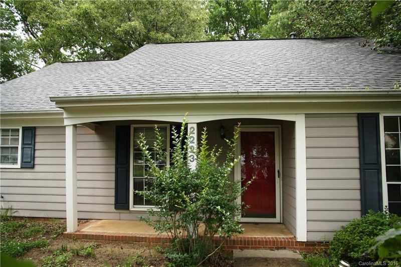 2223 Killarney Pl, Charlotte, NC 28262