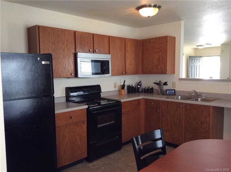 141 Hunter Park Dr #206, York, SC 29745