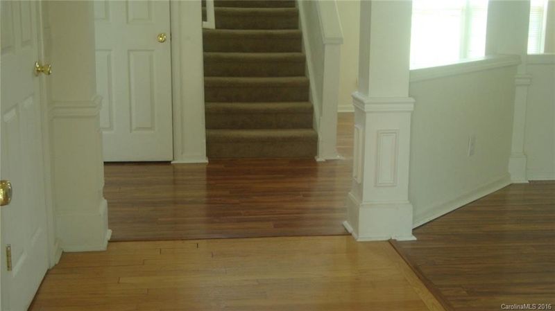 1405 Chimney Rock Ct, Charlotte, NC 28262
