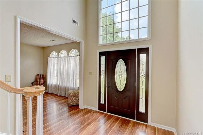11203 Laurel View Dr, Charlotte, NC 28273