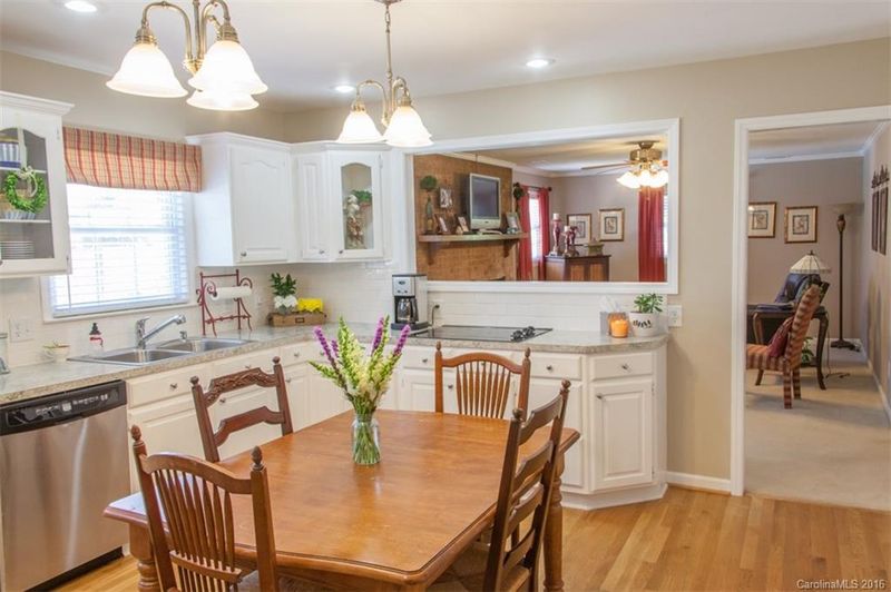 120 Ridge Ave, Clover, SC 29710