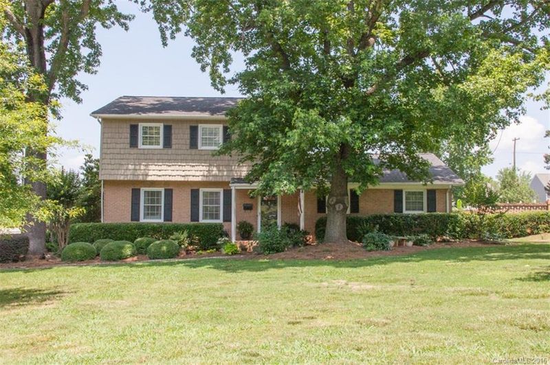 120 Ridge Ave, Clover, SC 29710