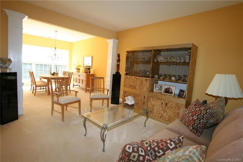 412 River Banks Rd, Matthews, NC 28105