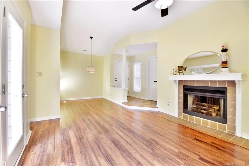 1109 E Morehead St #6, Charlotte, NC 28204