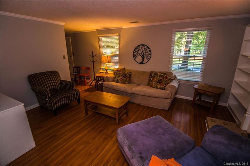 6823 Wagon Oak Rd #4, Charlotte, NC 28212