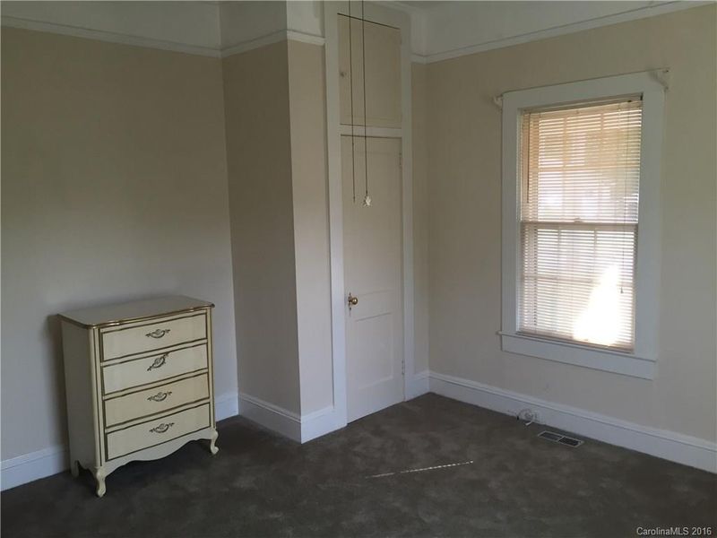 649 Central Dr, Concord, NC 28027