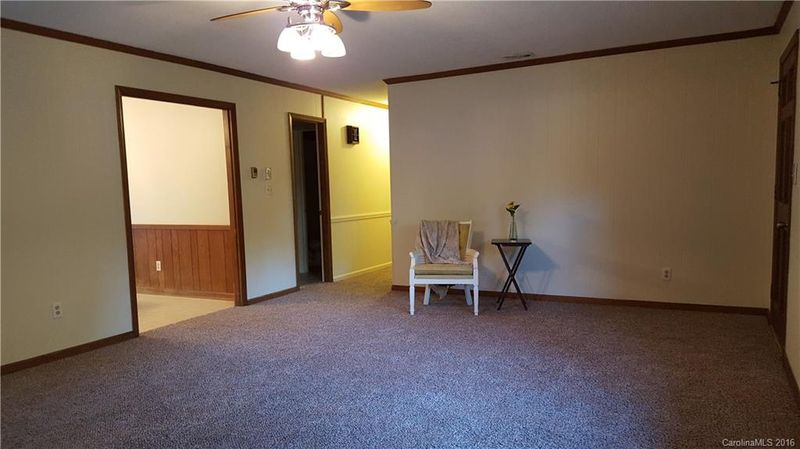 2484 Boyd Ave, Lincolnton, NC 28092