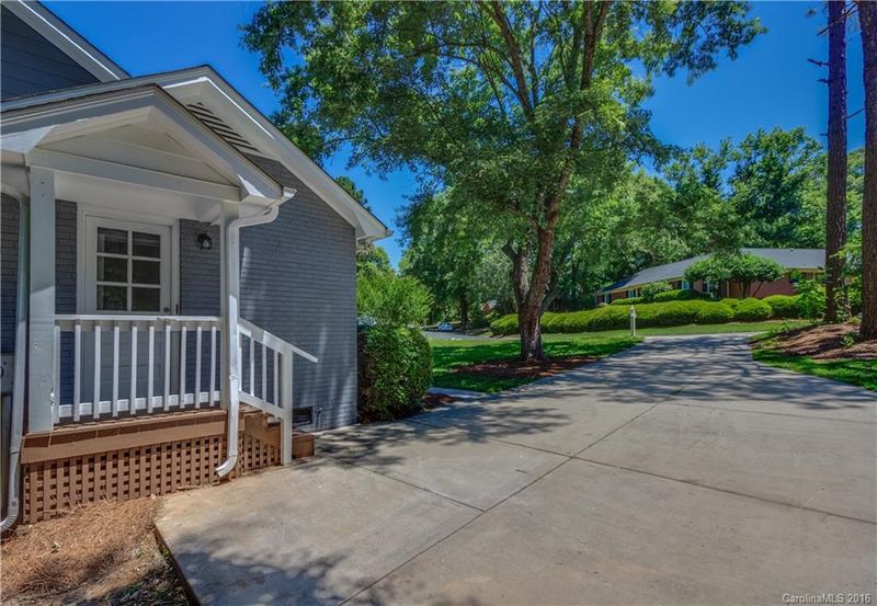 4940 Charmapeg Ave, Charlotte, NC 28211