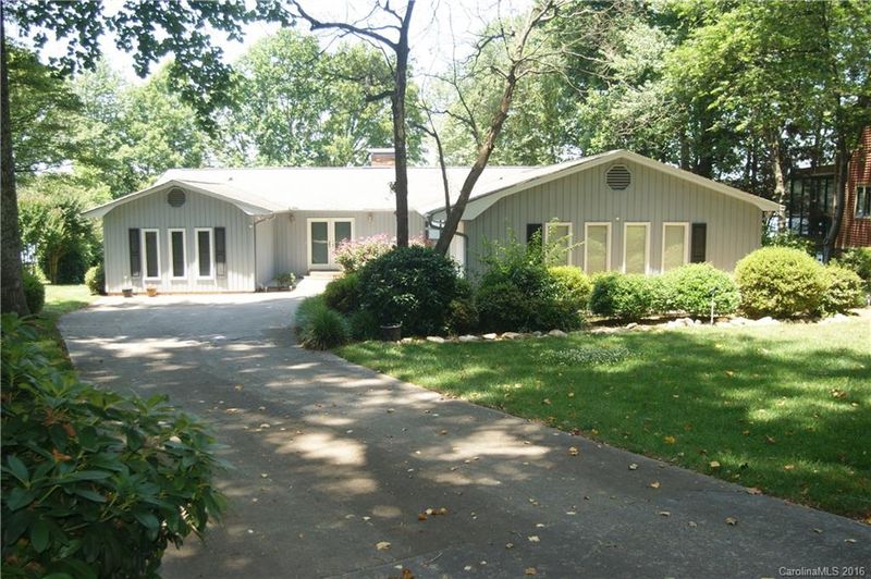 19515 Schooner Dr #8, Cornelius, NC 28031