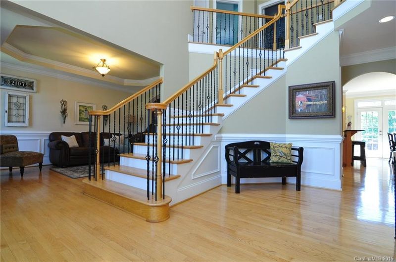 2825 Providence View Ln, Charlotte, NC 28270