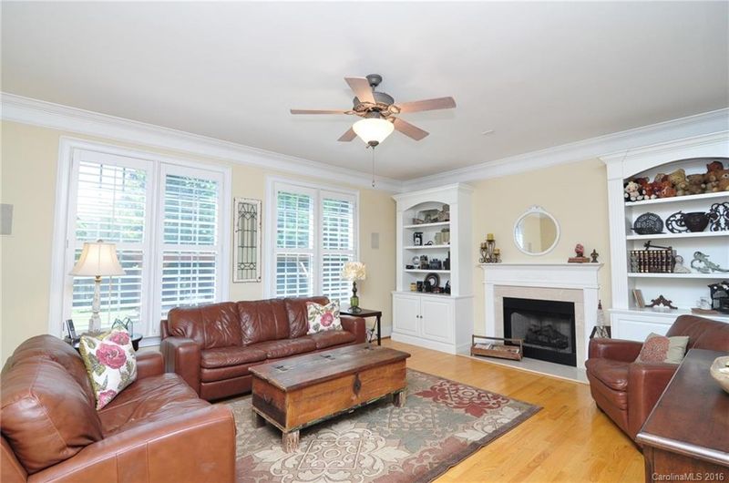 2825 Providence View Ln, Charlotte, NC 28270