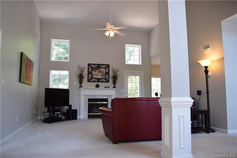 8119 Suttonview Dr, Charlotte, NC 28269