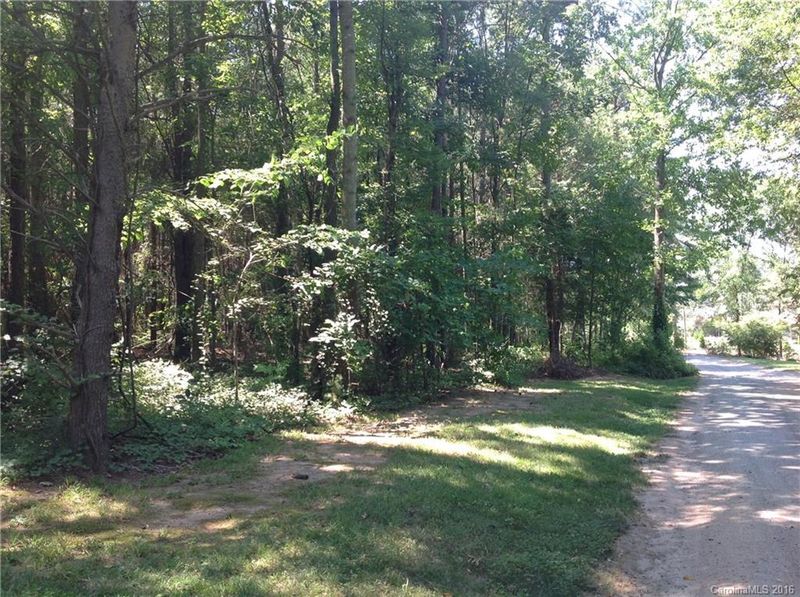 2 Brawley School Rd #2, Mooresville, NC 28117