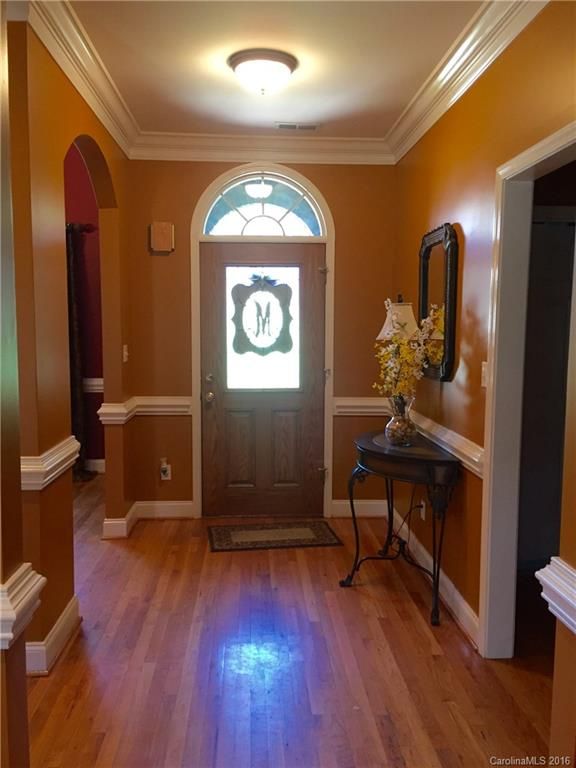 2829 24th Street Dr NE, Hickory, NC 28601