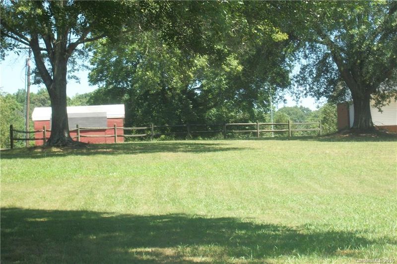2400 Cherokee St, Blacksburg, SC 29702