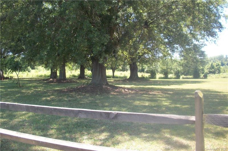 2400 Cherokee St, Blacksburg, SC 29702