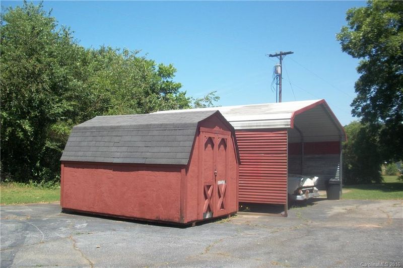 2400 Cherokee St, Blacksburg, SC 29702