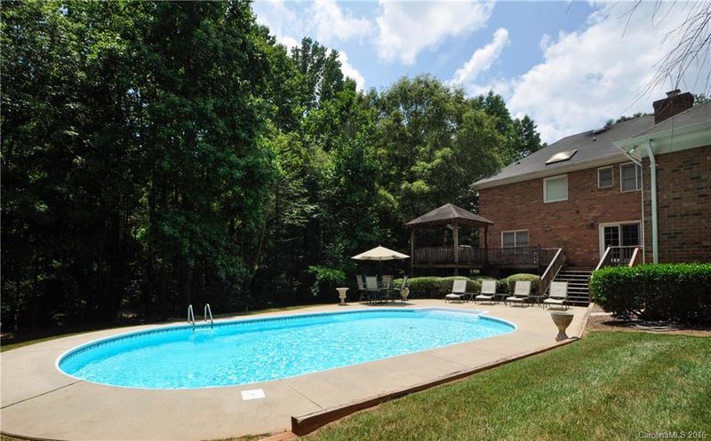 1154 Willow Oaks Trl, Matthews, NC 28104