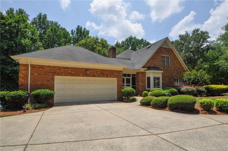 1154 Willow Oaks Trl, Matthews, NC 28104
