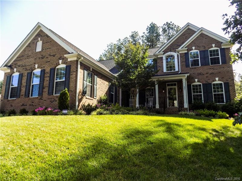 201 Holdsworth Dr, Mount Holly, NC 28120