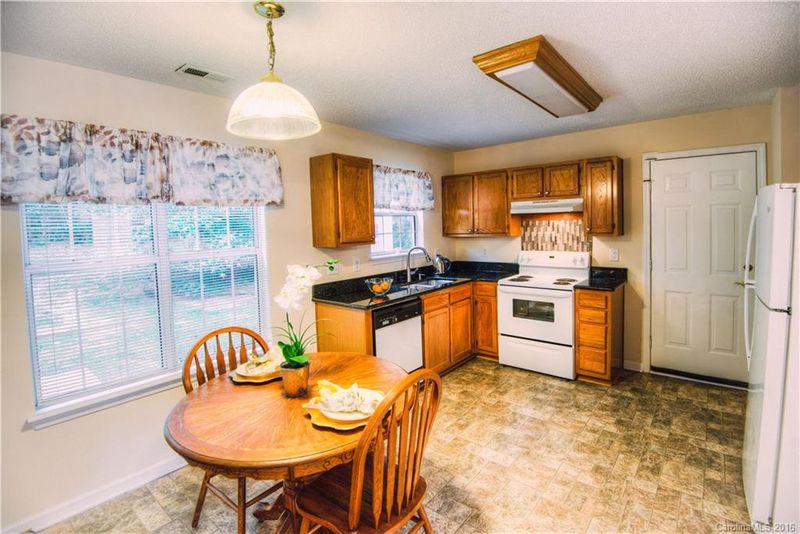 117 Shade Tree Cir, Fort Mill, SC 29715