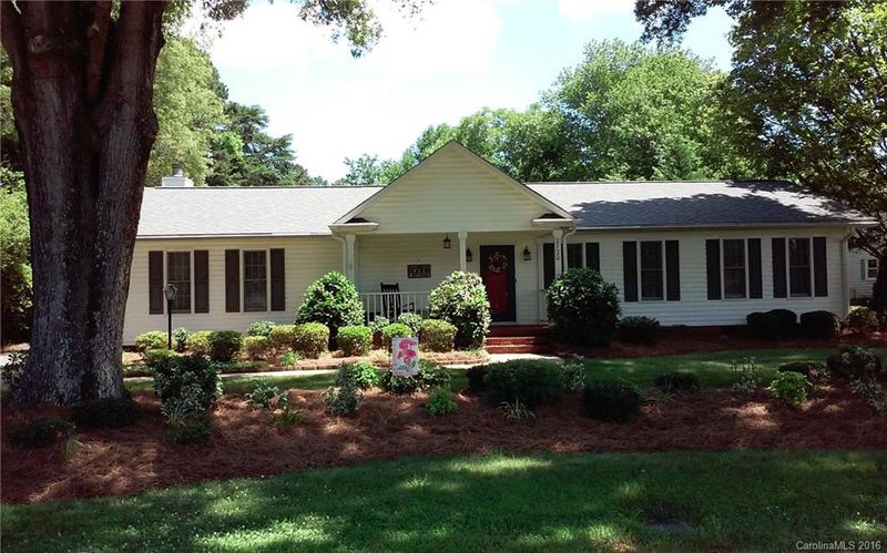 2720 Eva Dr, Concord, NC 28027