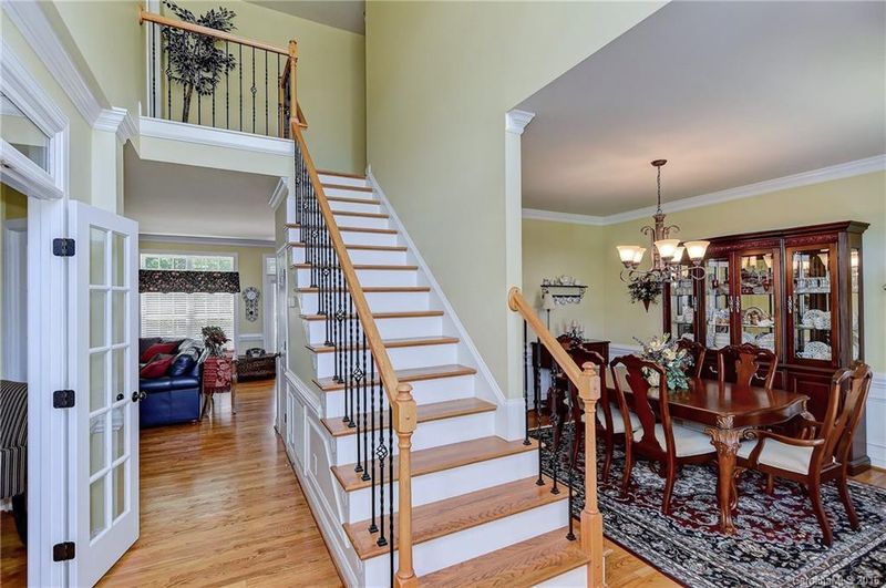 627 Rosecrea Ct, Matthews, NC 28104