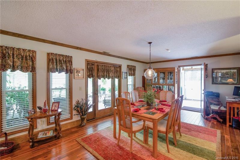 7007 Wolf Pond Rd, Monroe, NC 28112