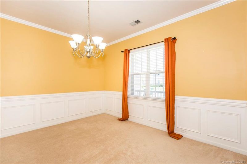 10003 Shetland Ln, Charlotte, NC 28278
