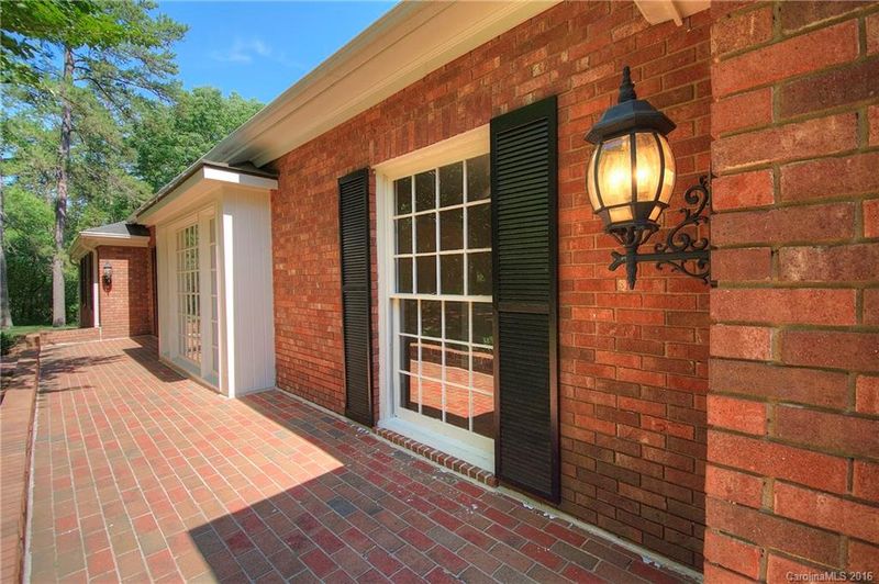 40 Lakewood Ct NW, Concord, NC 28027