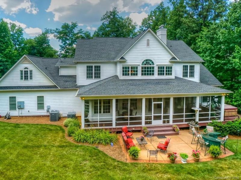 6830 Pebble Bay Dr, Denver, NC 28037