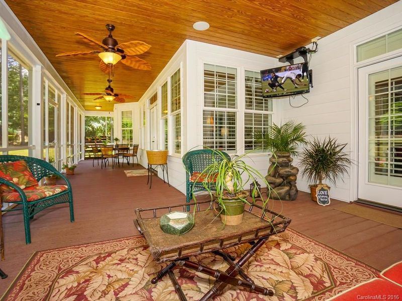 6830 Pebble Bay Dr, Denver, NC 28037