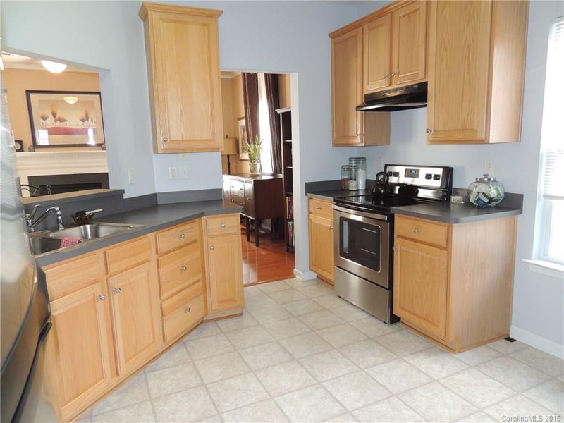 9893 Treeside Ln #9893, Matthews, NC 28105
