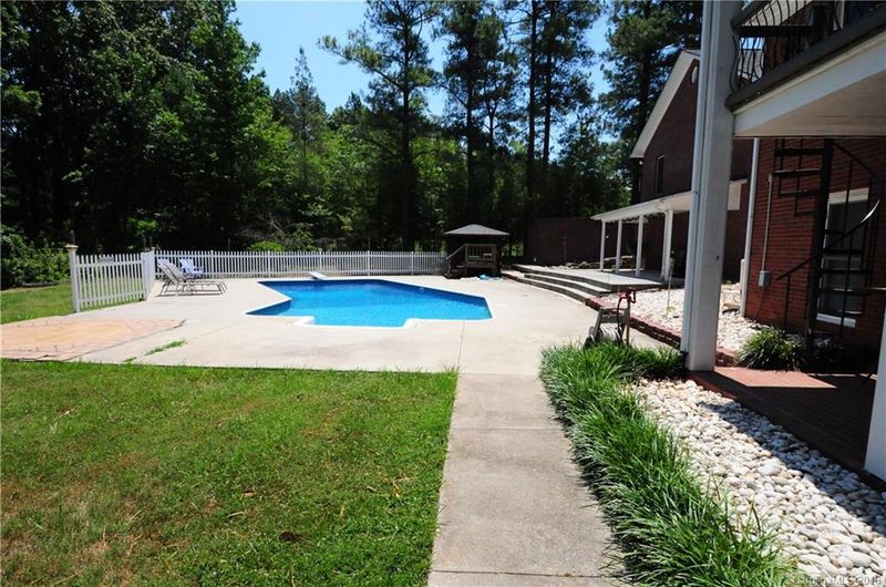 368 Old Mountain Rd, Statesville, NC 28677