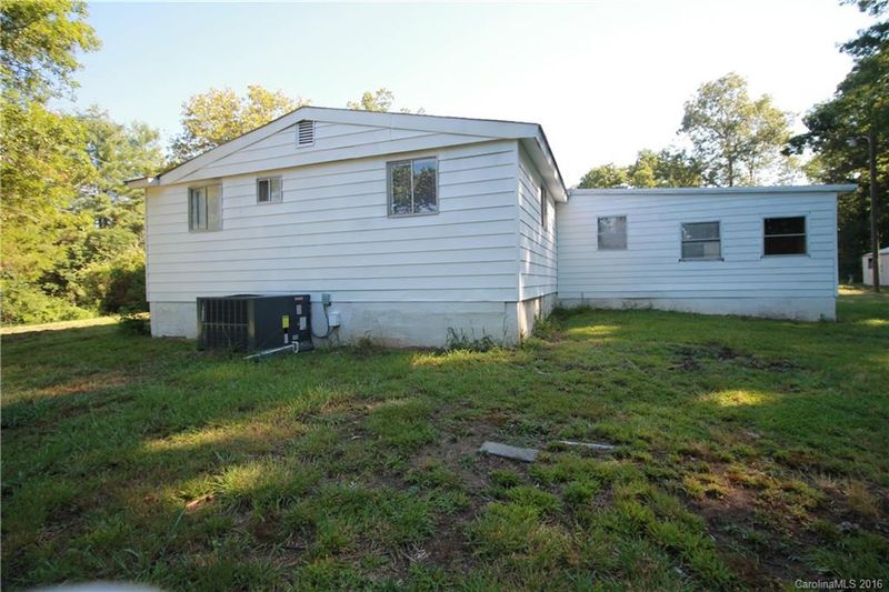 6130 Oakridge Rd, Clover, SC 29710