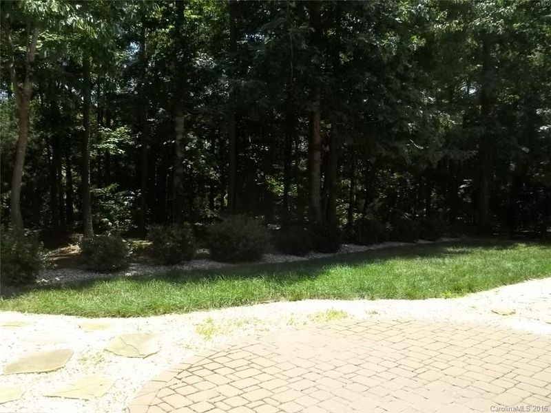 1012 Ainsdale Dr, Matthews, NC 28104