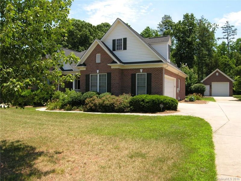 3101 Fairmead Dr, Concord, NC 28025