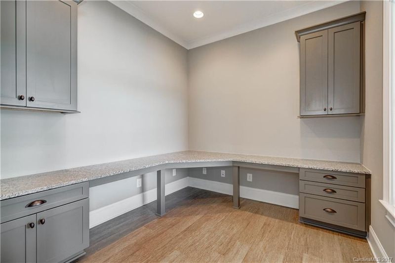 719 Cornelius Rd #3, Mooresville, NC 28117