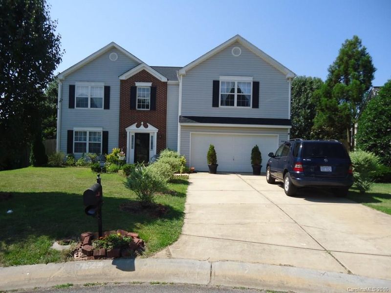 5023 Cello Ct, Charlotte, NC 28215