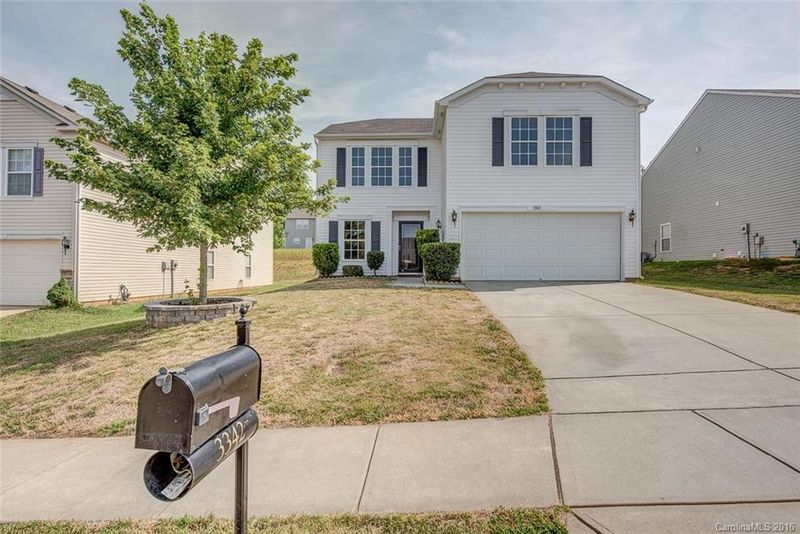3342 Pikes Peak Dr, Gastonia, NC 28052