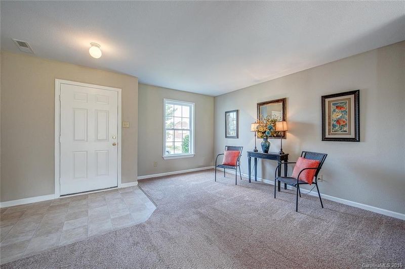 3342 Pikes Peak Dr, Gastonia, NC 28052