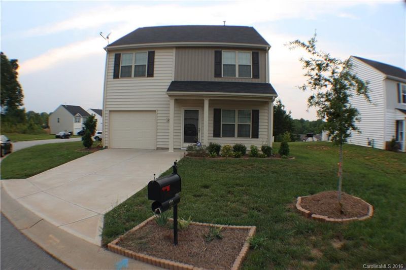 121 Autumn Bluff Cir, Mount Holly, NC 28120