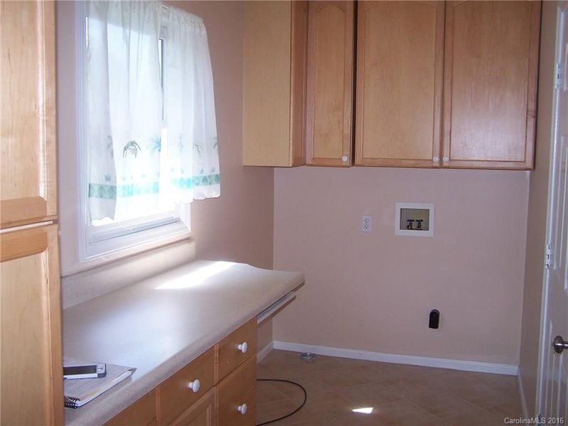 109 Candlestick Dr, Statesville, NC 28625
