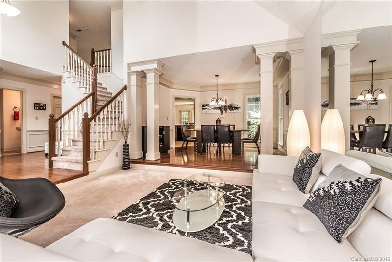 8121 Long Nook Ln, Charlotte, NC 28277